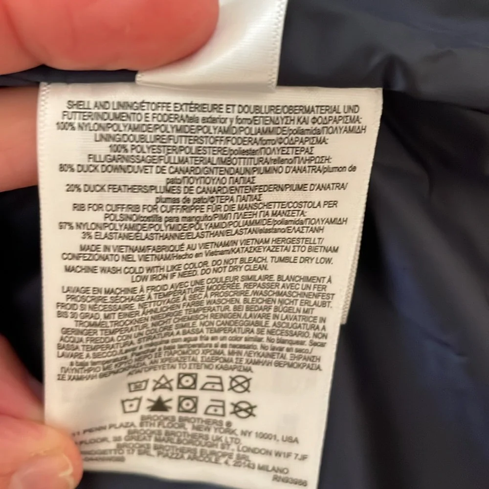 Brooks Brothers Down Water-Resistant Belted Puffer Coat in Navy NWT Sold Out - Picture 8 of 8